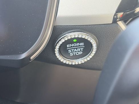 Used 2021 Ford Escape SE w/ SE Sport Appearance Package image 21