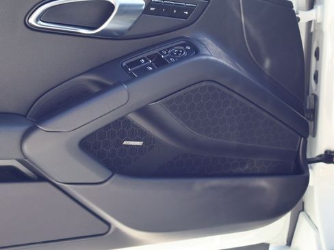 Certified 2022 Porsche 718 Boxster w/ Premium Package RWD image 14