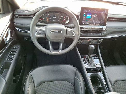 Used 2023 Jeep Compass Altitude w/ Sun and Sound Group image 2