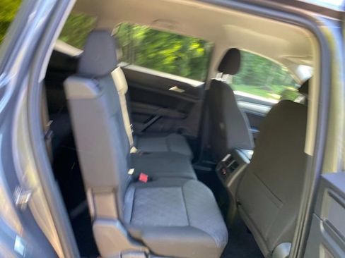 Used 2021 Volkswagen Atlas S AWD/4WD image 34