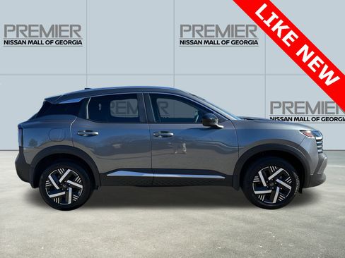 Used 2026 Nissan Kicks SV image 4