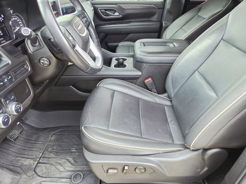 Used 2021 GMC Yukon SLT w/ Rear Media and Nav Package AWD/4WD image 12