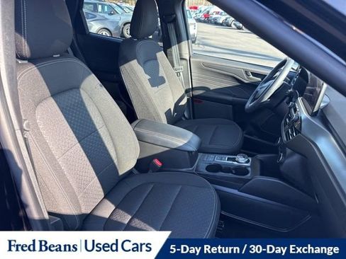 Used 2025 Ford Escape Active w/ Cold Weather Package AWD/4WD image 12