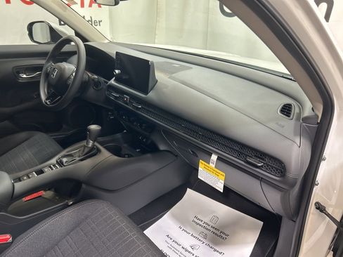 Used 2026 Honda HR-V LX image 11
