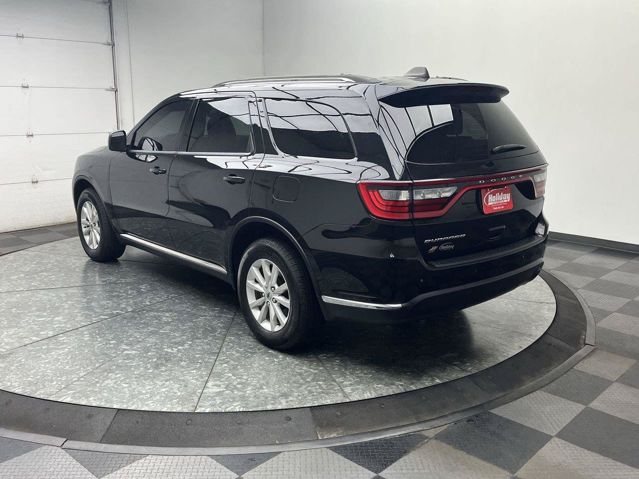 Used 2022 Dodge Durango SXT AWD/4WD image 2