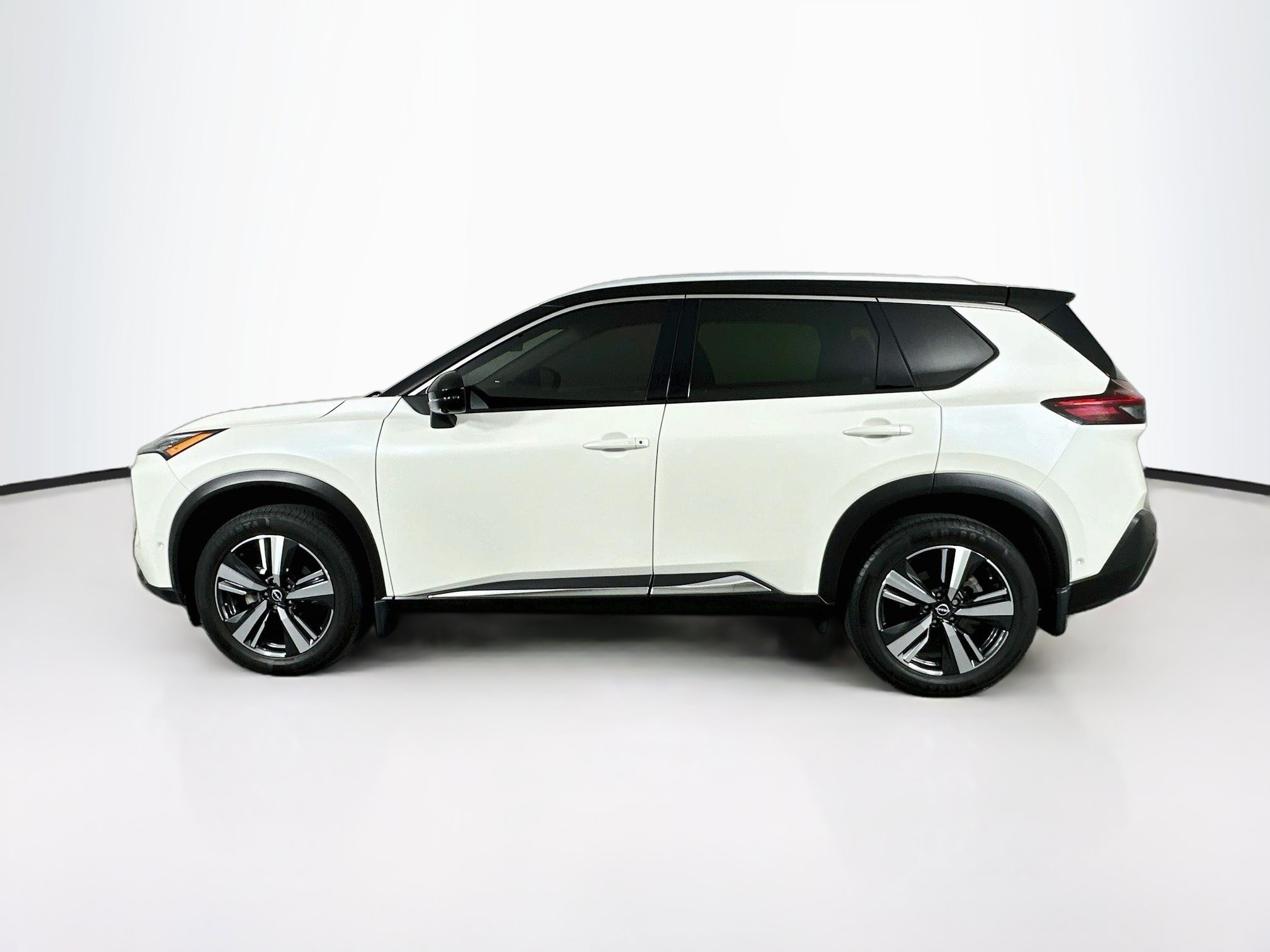 Used 2023 Nissan Rogue SL w/ SL Premium Package AWD/4WD image 4