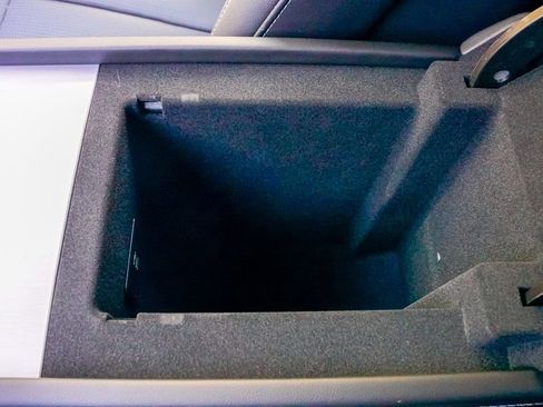 Used 2026 Cadillac Vistiq Luxury image 29