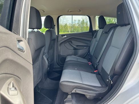 Used 2017 Ford Escape SE FWD image 16