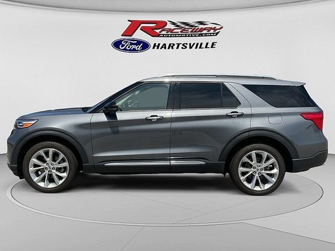 Used 2022 Ford Explorer Platinum w/ Equipment Group 601A AWD/4WD image 2