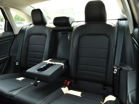 Certified 2023 Volkswagen Jetta SE w/ Panoramic Sunroof Package FWD image 22