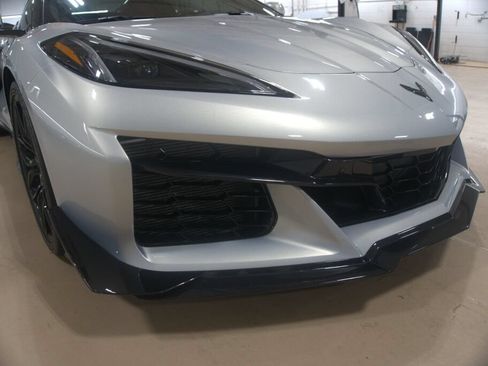 Used 2024 Chevrolet Corvette Z06 w/ Battery Protection Package RWD image 9