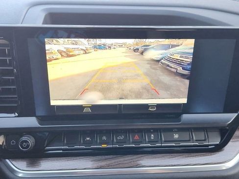 Used 2022 Chevrolet Silverado 1500 LT image 6