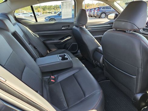 Used 2025 Nissan Altima 2.5 SR image 19