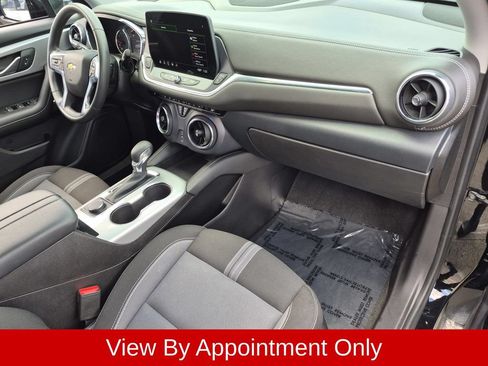 Used 2025 Chevrolet Blazer LT FWD image 33