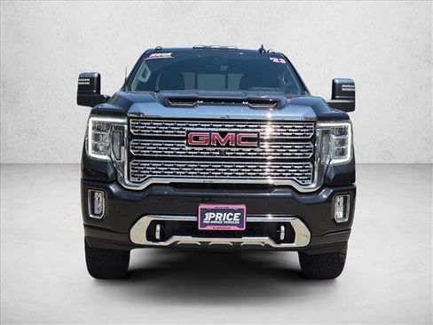 Used 2023 GMC Sierra 2500 Denali w/ Denali Black Diamond Edition AWD/4WD image 2