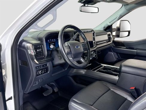 Used 2023 Ford F250 Lariat w/ Lariat Ultimate Package AWD/4WD image 15