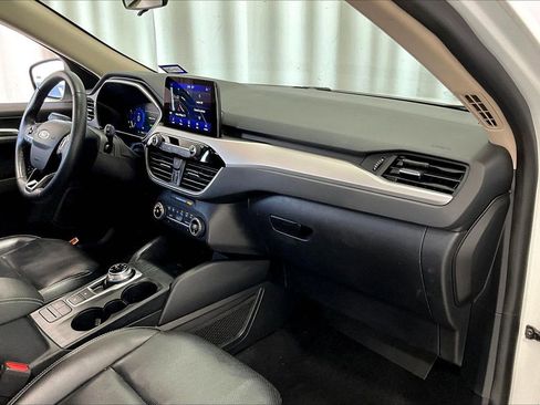 Used 2020 Ford Escape SE Sport image 27