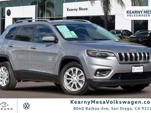 Used 2019 Jeep Cherokee Latitude w/ Popular Appearance Group image 1