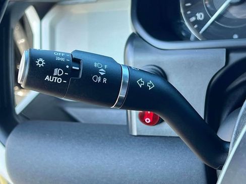 Used 2023 Land Rover Defender 110 S image 24