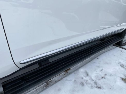 Used 2021 GMC Yukon XL Denali w/ LPO, Illumination Package image 10