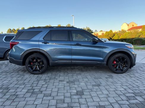 Used 2020 Ford Explorer ST w/ ST Street Pack image 8