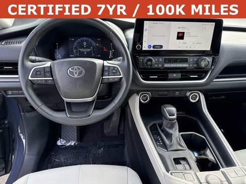 Used 2024 Toyota Grand Highlander XLE image 17