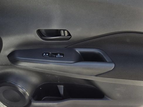 Certified 2025 Nissan Kicks Play S FWD image 8