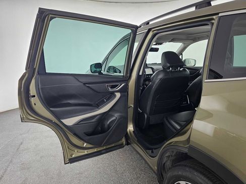 Used 2023 Subaru Forester Limited AWD/4WD image 15