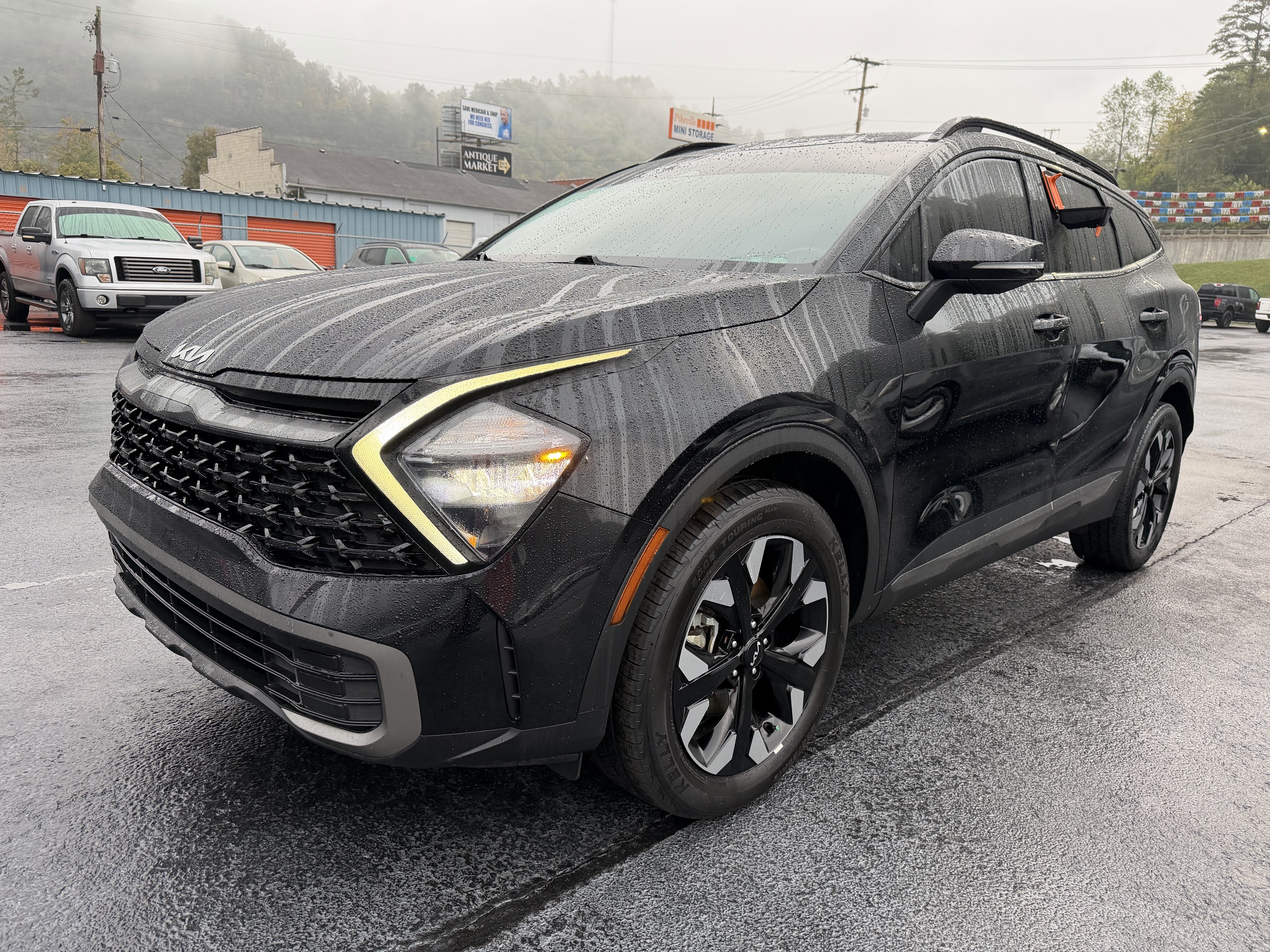 Used 2023 Kia Sportage X-Line w/ X-Line Premium Package AWD/4WD image 3
