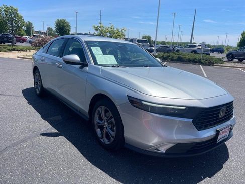 Used 2024 Honda Accord EX image 2