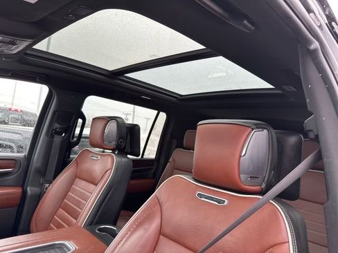 Used 2023 GMC Yukon XL Denali Ultimate image 24