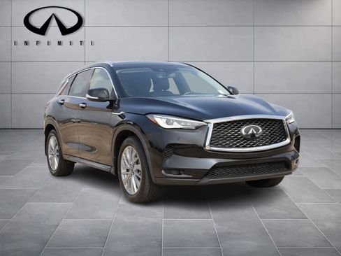 Certified 2023 INFINITI QX50 Luxe image 3