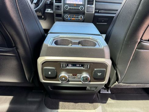 Used 2019 Ford Expedition XLT w/ Equipment Group 202A AWD/4WD image 24