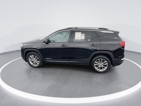 Used 2023 GMC Terrain SLT image 5