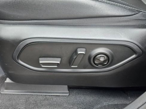 Used 2024 Jeep Grand Cherokee Limited w/ Luxury Tech Group II image 22