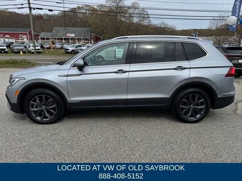 Certified 2023 Volkswagen Tiguan SE w/ Panoramic Sunroof Package AWD/4WD image 8