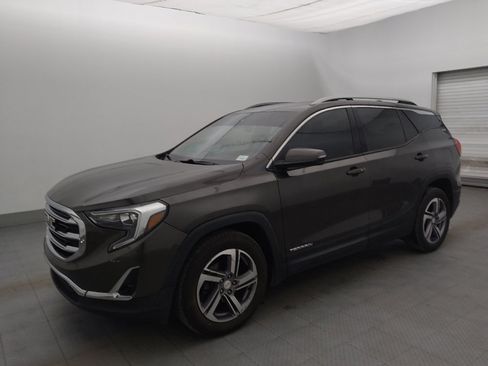 Used 2020 GMC Terrain SLT FWD image 2
