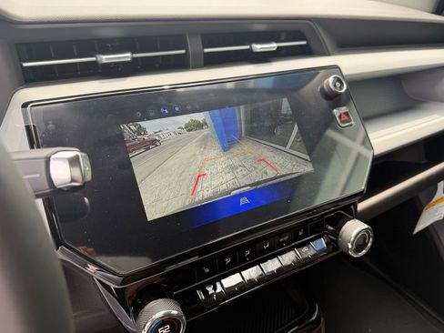 New 2027 Chevrolet Bolt LT FWD image 17