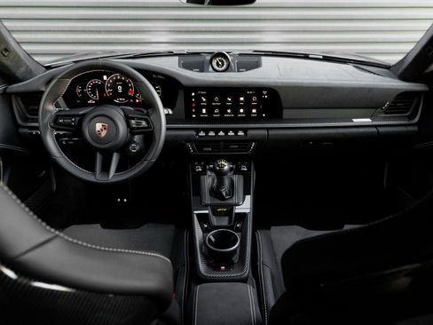 Certified 2025 Porsche 911 GT3 RWD image 21