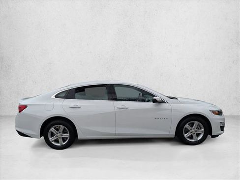Used 2024 Chevrolet Malibu LT image 4