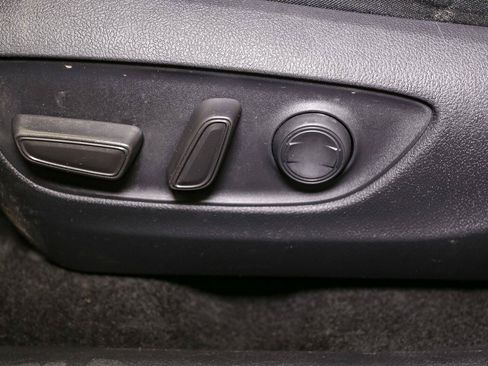 Used 2021 Toyota RAV4 XLE AWD/4WD image 39