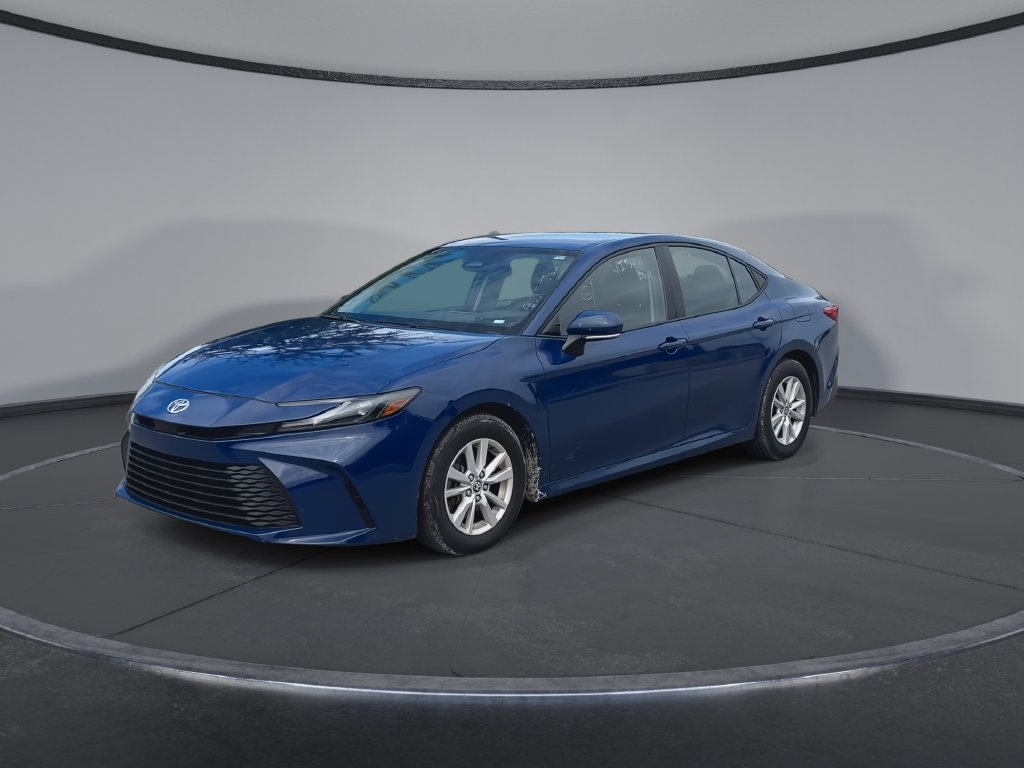 Used 2025 Toyota Camry LE FWD image 4