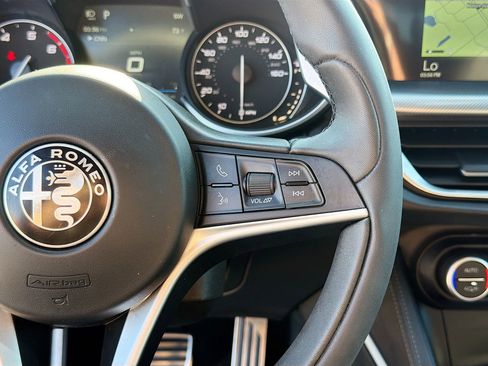 Used 2018 Alfa Romeo Stelvio Ti Sport image 39
