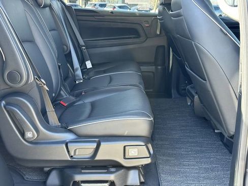 Used 2024 Honda Odyssey Elite image 17