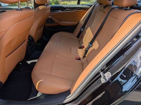Used 2022 BMW 530i w/ Premium Package RWD image 32