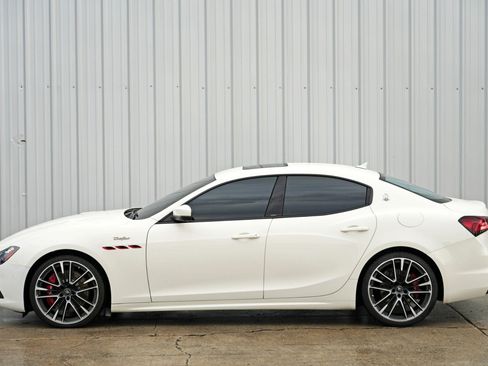 Used 2021 Maserati Ghibli Trofeo RWD image 47