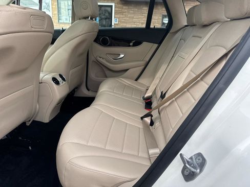 Used 2019 Mercedes-Benz GLC 300 4MATIC image 36