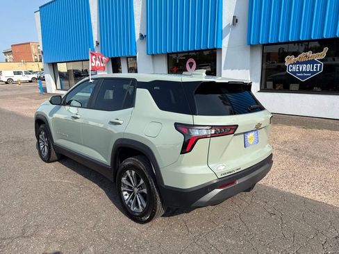 Used 2026 Chevrolet Equinox LT AWD/4WD image 15