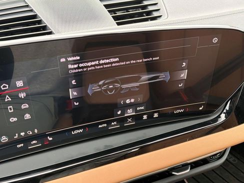 Used 2025 Audi A5 2.0T Premium w/ Convenience Package image 24