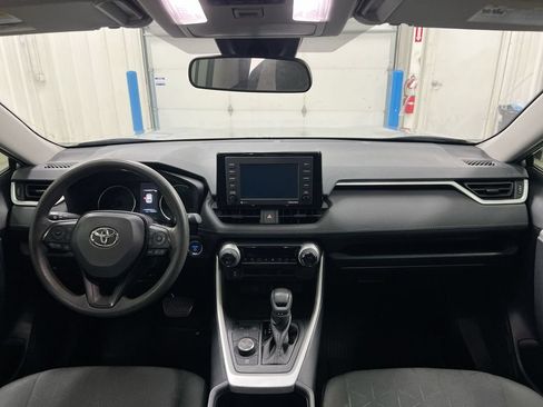 Used 2022 Toyota RAV4 XLE AWD/4WD image 10